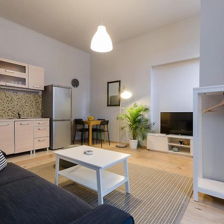 I30 Studio Apartment In Central Location. Будапеща Екстериор снимка
